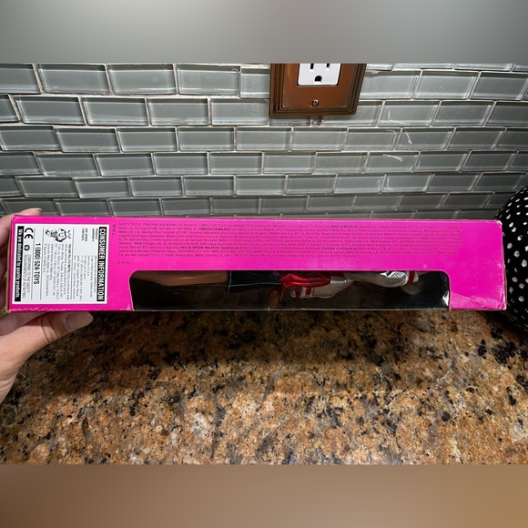 1996 25th Anniversary Walt Disney World Barbie - Picture 7 of 7